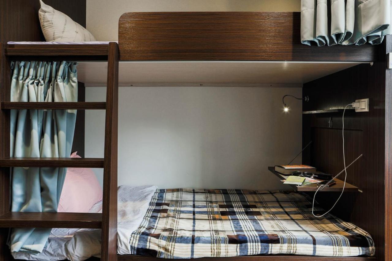 Sleepy Dragon Hostel Taipei Esterno foto